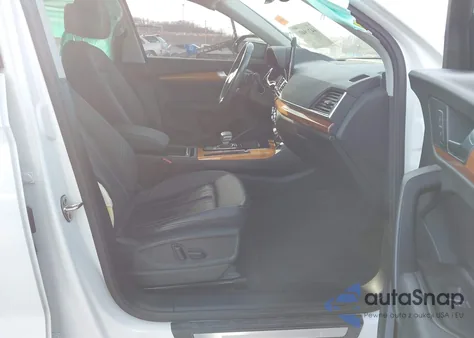 2021 Audi Q5 Premium 45 Tfsi Quattro S Tronic z USA, uszkodzony, nr VIN WA1AAAFY7M2052119